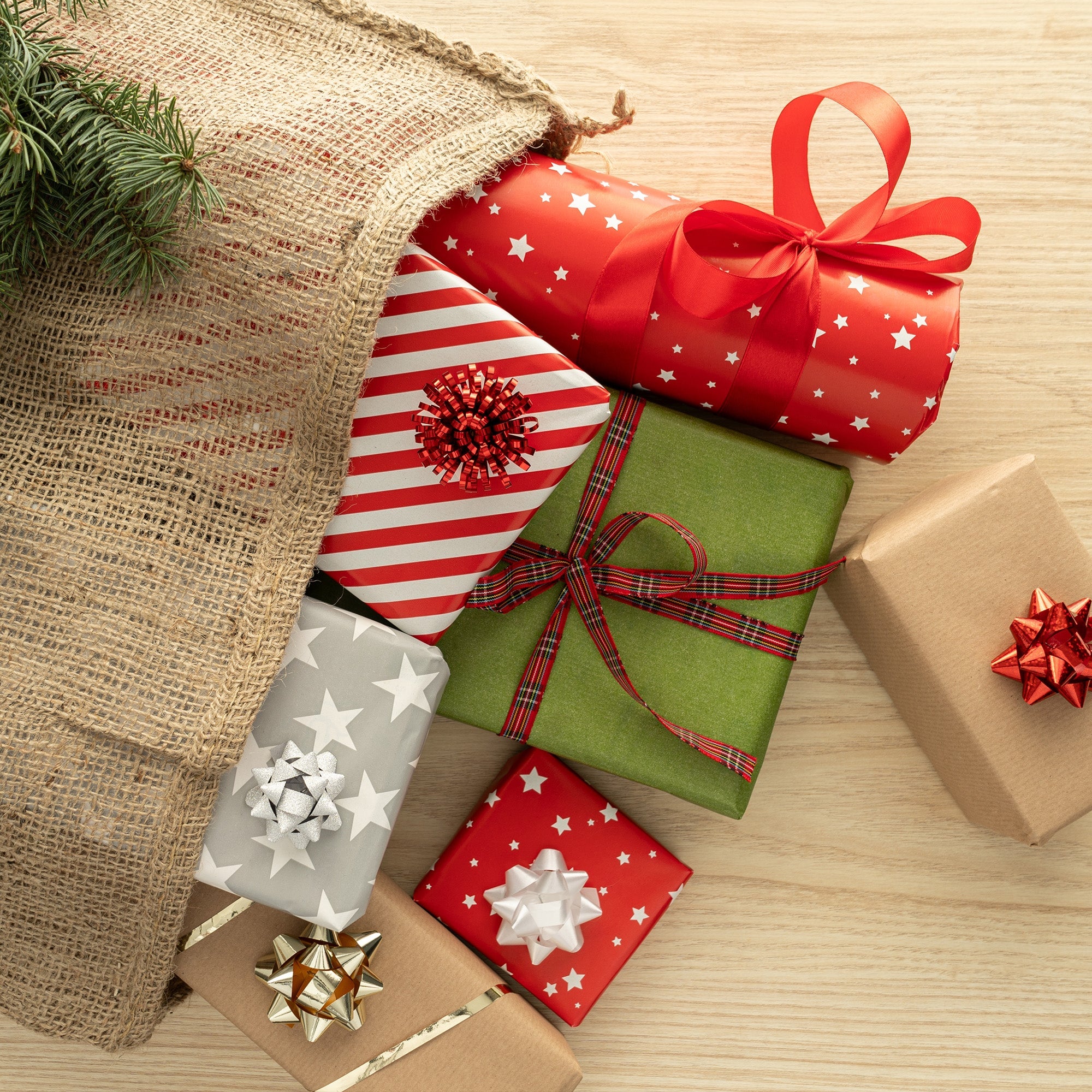 Host & Hostess Gifts That Always Impress