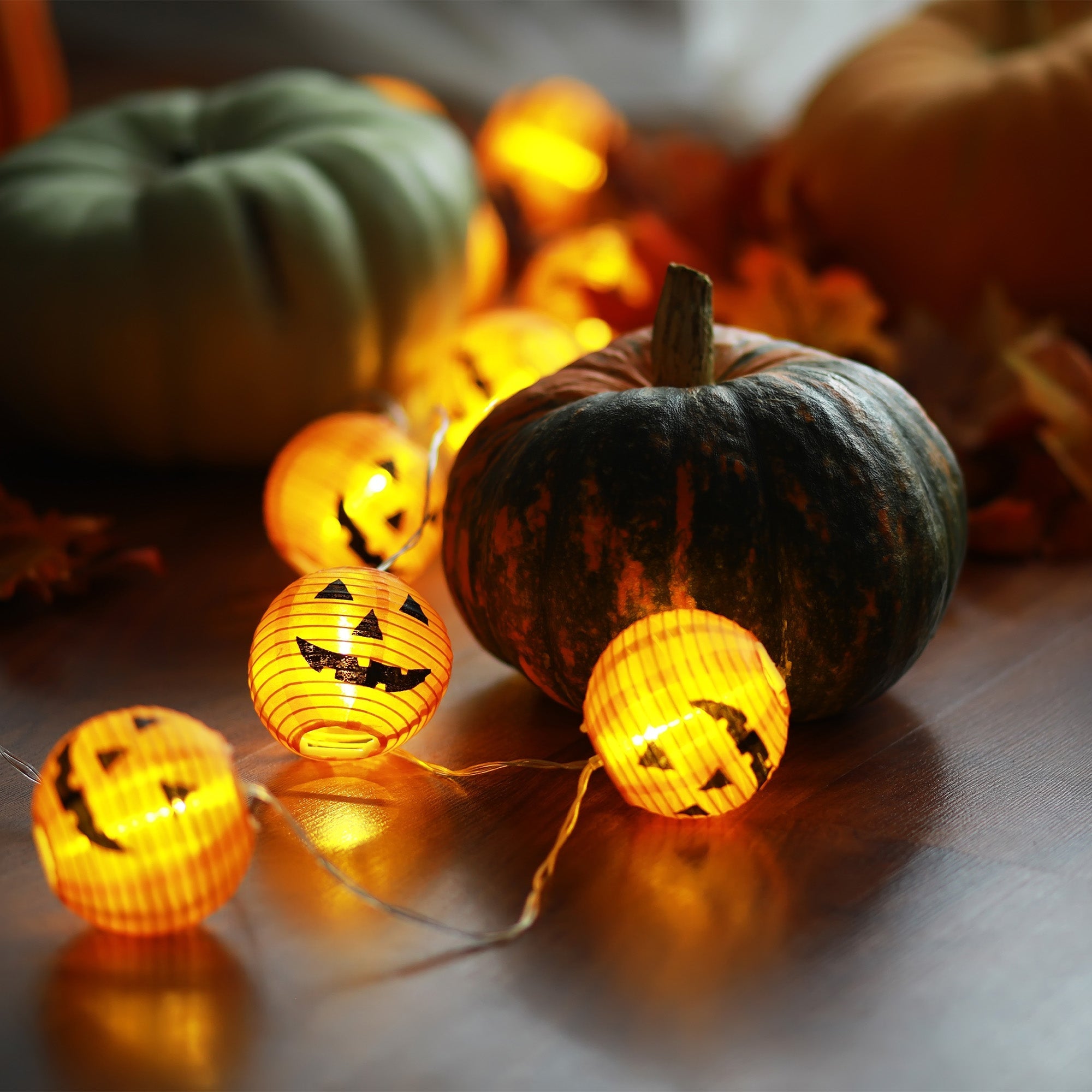 Candlelight & Cobwebs: How to Use Lighting for Halloween Ambiance