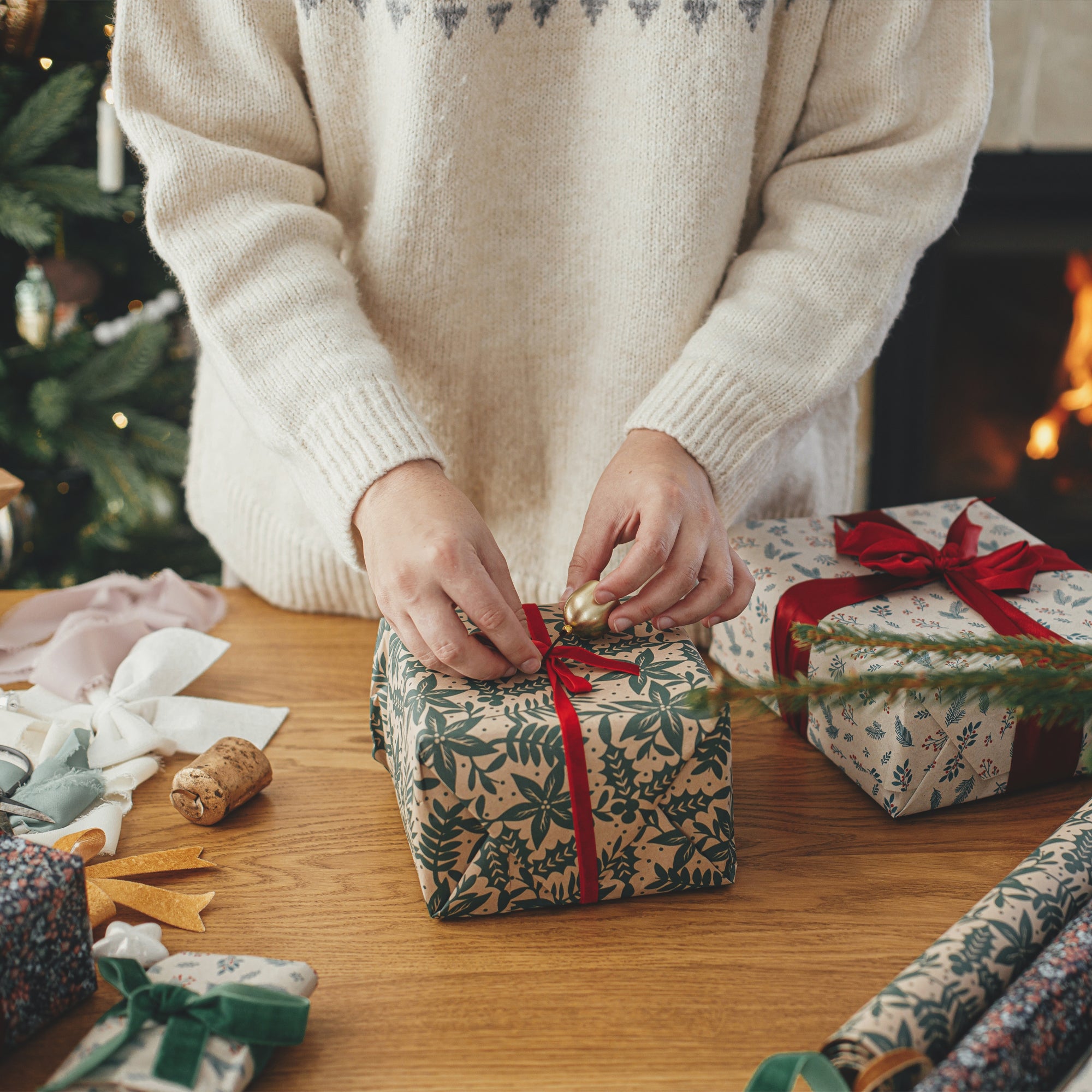 How To Wrap A Gift Box